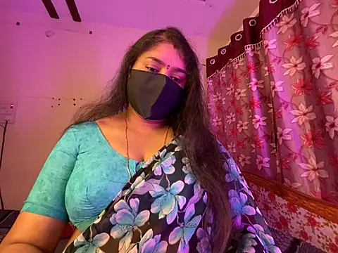 Snapshot of Love_4Sex chatting on December 14, 2025, 5:57 am Love 4Sex online show from December 14, 2025, 5:57 am