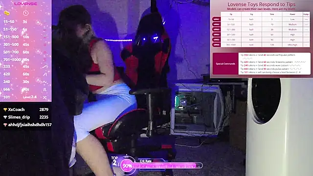 Snapshot of Blondiewithanass chatting on March 20, 2025, 7:14 pm Blondiewithanass online show from March 20, 2025, 7:14 pm