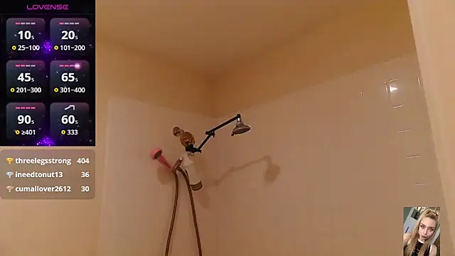 Snapshot of Blondiewithanass chatting on October 27, 2025, 1:31 am Blondiewithanass online show from October 27, 2025, 1:31 am