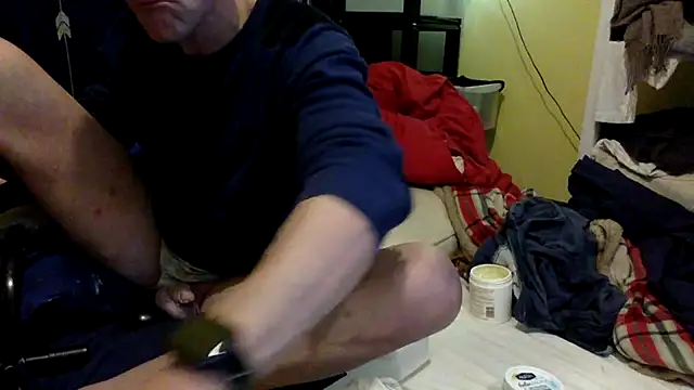 londonfuckwhore online show from December 1, 2025, 1:10 am