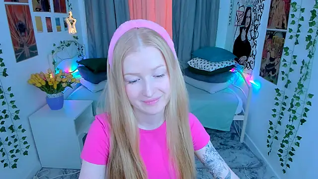 Laly Peach online show from March 1, 2025, 3:49 pm