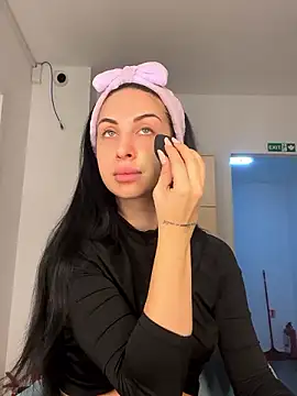 MeganHopeX online show from December 7, 2024, 6:32 am