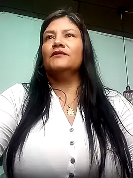 salomexlove 20 online show from November 4, 2025, 1:21 pm