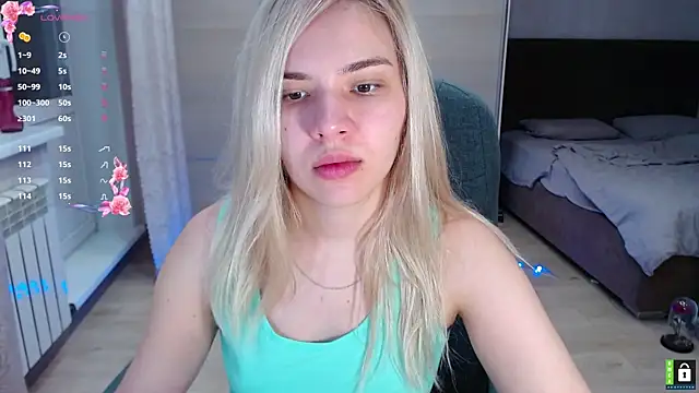 Snapshot of Lana__Nova chatting on December 8, 2024, 9:46 am Lana Nova online show from December 8, 2024, 9:46 am