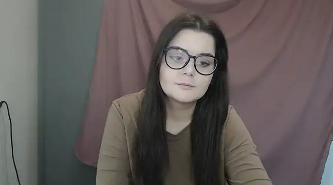 Snapshot of ohhhMie chatting on February 16, 2025, 4:32 pm ohhhMie online show from February 16, 2025, 4:32 pm