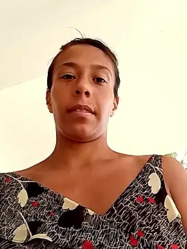 Snapshot of Luna-Natural chatting on September 17, 2025, 4:41 pm Luna-Natural online show from September 17, 2025, 4:41 pm