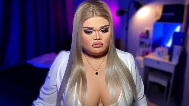 KarolinaThompson online show from January 19, 2025, 3:42 pm