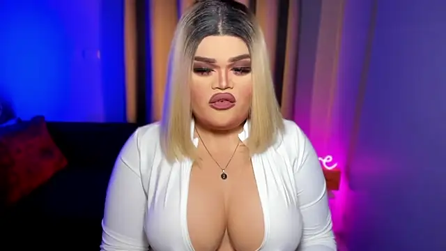 KarolinaThompson online show from March 17, 2025, 6:18 am