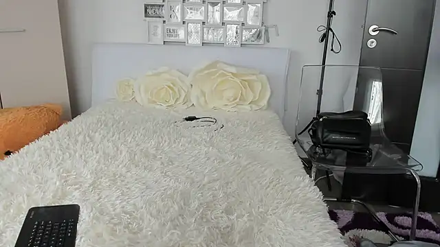 Snapshot of sweetemy4u chatting on December 10, 2024, 11:54 am sweetemy4u online show from December 10, 2024, 11:54 am