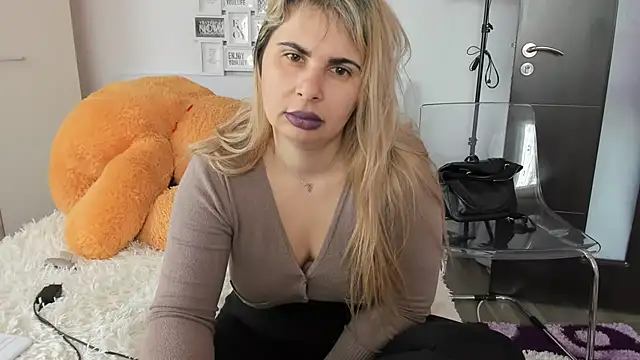 Snapshot of sweetemy4u chatting on February 26, 2025, 11:41 am sweetemy4u online show from February 26, 2025, 11:41 am