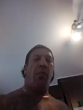 Snapshot of trucker1979 chatting on November 20, 2025, 6:40 pm trucker1979 online show from November 20, 2025, 6:40 pm