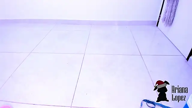 Snapshot of Ariana_lopezz chatting on December 23, 2024, 6:37 pm Ariana lopezz online show from December 23, 2024, 6:37 pm