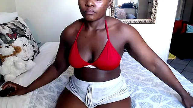 Snapshot of FitSelina66 chatting on February 25, 2025, 11:52 am FitSelina66 online show from February 25, 2025, 11:52 am