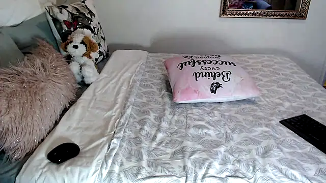 Snapshot of FitSelina66 chatting on March 10, 2025, 3:20 pm FitSelina66 online show from March 10, 2025, 3:20 pm