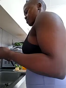 Snapshot of FitSelina66 chatting on November 11, 2025, 10:59 am FitSelina66 online show from November 11, 2025, 10:59 am