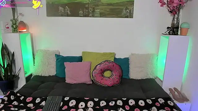 LillyCandy online show from September 10, 2025, 11:05 pm