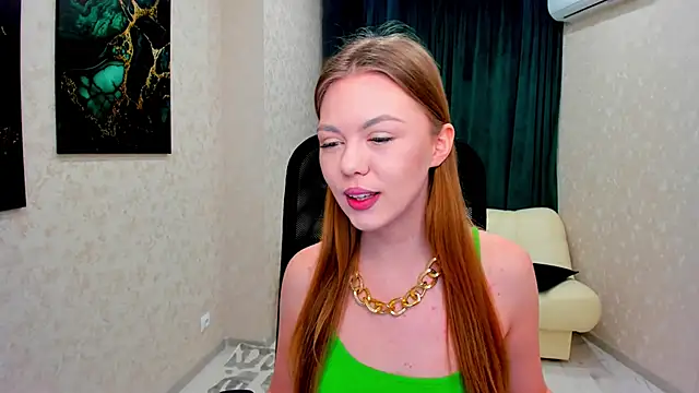 Strawberrye online show from March 12, 2025, 3:35 am