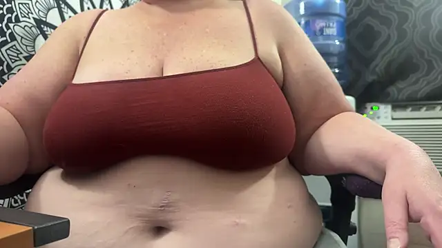 Snapshot of Miss_Phat_Booty chatting on September 9, 2025, 2:33 am Miss Phat Booty online show from September 9, 2025, 2:33 am