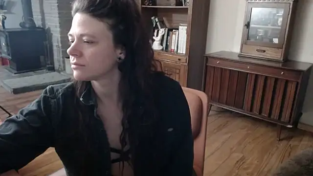 Snapshot of MarcyJones chatting on January 12, 2025, 2:03 am MarcyJones online show from January 12, 2025, 2:03 am