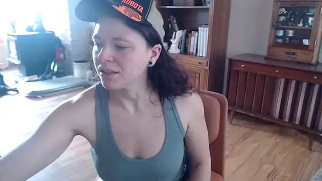 Snapshot of MarcyJones chatting on January 23, 2025, 5:31 pm MarcyJones online show from January 23, 2025, 5:31 pm