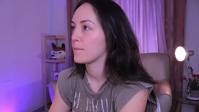 molly marmalade  online show from November 12, 2025, 2:06 pm