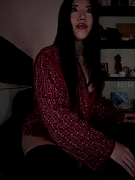 Snapshot of Amanita_Bloom chatting on December 5, 2025, 7:06 am Amanita Bloom online show from December 5, 2025, 7:06 am