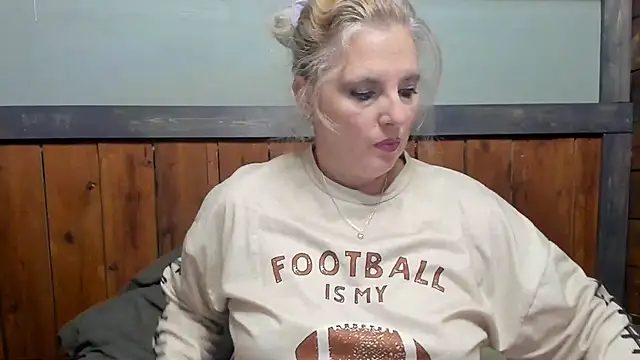 Snapshot of lisaxlovexxx chatting on September 19, 2025, 5:02 pm lisaxlovexxx online show from September 19, 2025, 5:02 pm