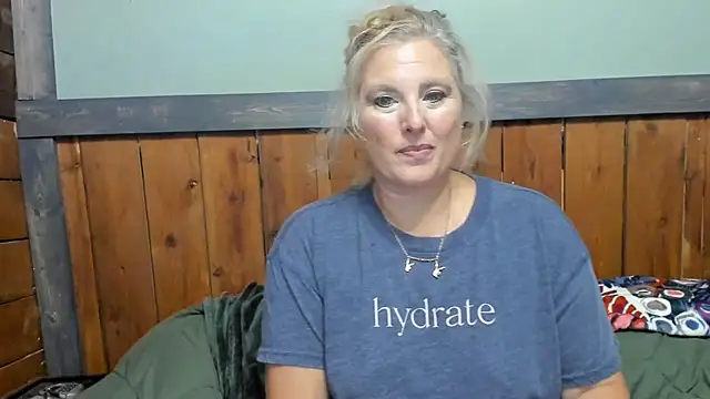 Snapshot of lisaxlovexxx chatting on October 3, 2025, 6:16 pm lisaxlovexxx online show from October 3, 2025, 6:16 pm