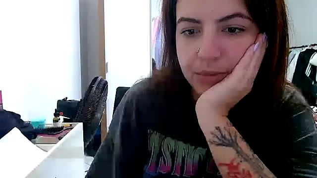 chelbyy online show from October 31, 2025, 5:58 pm