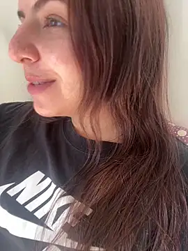 chelbyy online show from November 1, 2025, 5:37 pm