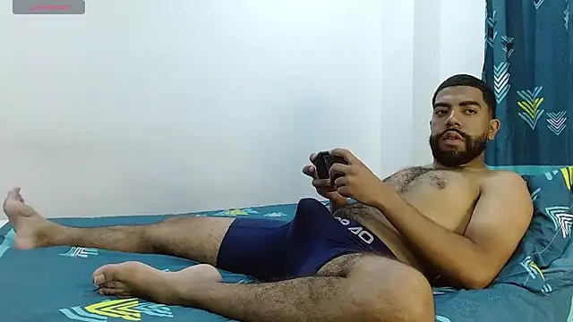 Snapshot of Aroon_Stonne chatting on February 11, 2025, 1:31 am Aroon Stonne online show from February 11, 2025, 1:31 am