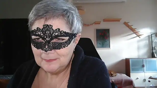 Snapshot of simona60 chatting on December 21, 2024, 2:04 pm simona60 online show from December 21, 2024, 2:04 pm