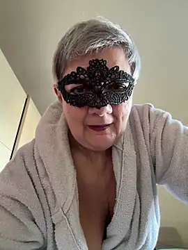 Snapshot of simona60 chatting on December 22, 2024, 8:05 am simona60 online show from December 22, 2024, 8:05 am