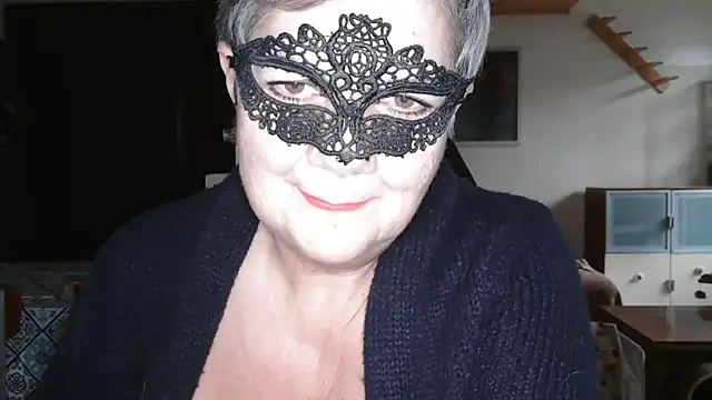 Snapshot of simona60 chatting on January 6, 2025, 2:14 pm simona60 online show from January 6, 2025, 2:14 pm