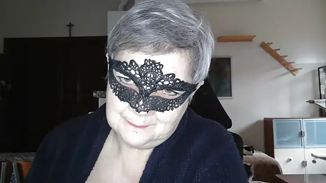 Snapshot of simona60 chatting on January 23, 2025, 2:17 pm simona60 online show from January 23, 2025, 2:17 pm