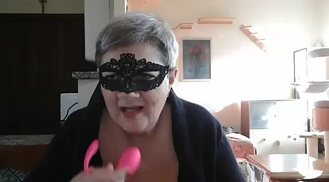 Snapshot of simona60 chatting on February 21, 2025, 2:16 pm simona60 online show from February 21, 2025, 2:16 pm