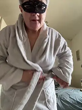 Snapshot of simona60 chatting on March 9, 2025, 8:29 am simona60 online show from March 9, 2025, 8:29 am