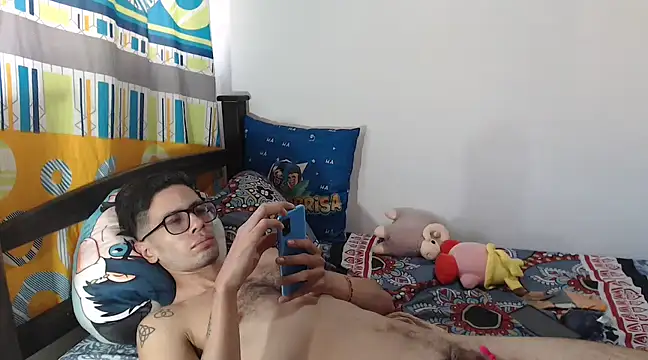 alisterxxx online show from January 19, 2025, 9:45 pm