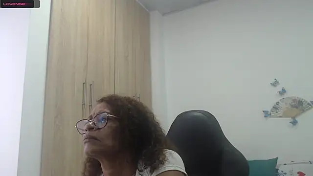 BustyMilf  online show from January 31, 2025, 11:56 am