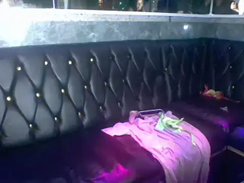 casaldeliciabrazil online show from February 14, 2025, 8:21 am