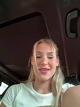 jasminesummer online show from January 22, 2025, 7:45 pm