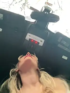 jasminesummer online show from February 10, 2025, 7:28 pm