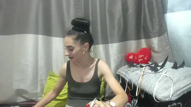 jessystarr online show from November 9, 2025, 1:53 pm