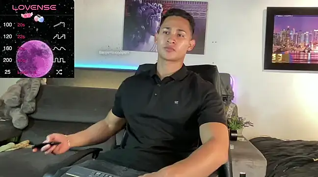 Snapshot of BenjaminCooperk chatting on March 23, 2025, 8:15 am BenjaminCooperk online show from March 23, 2025, 8:15 am