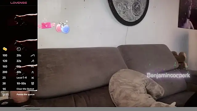 Snapshot of BenjaminCooperk chatting on October 7, 2025, 4:53 am BenjaminCooperk online show from October 7, 2025, 4:53 am