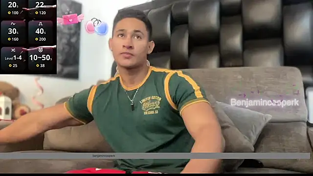 Snapshot of BenjaminCooperk chatting on November 17, 2025, 5:35 am BenjaminCooperk online show from November 17, 2025, 5:35 am