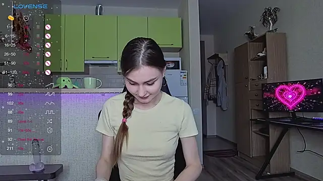 Snapshot of _Sweet_Lilit_ chatting on December 15, 2024, 10:39 am  Sweet Lilit  online show from December 15, 2024, 10:39 am