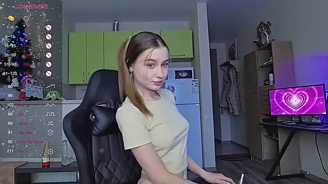 Snapshot of _Sweet_Lilit_ chatting on January 15, 2025, 10:38 am  Sweet Lilit  online show from January 15, 2025, 10:38 am