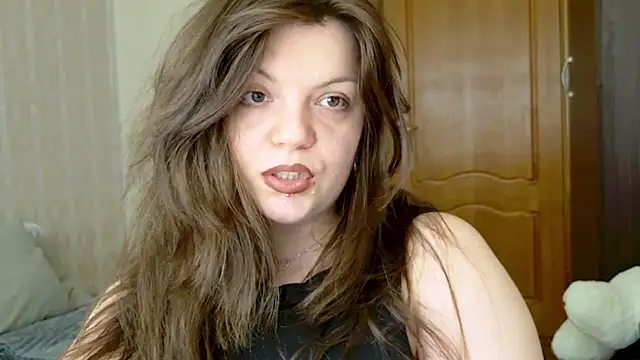 cutewhip online show from October 30, 2025, 5:46 pm