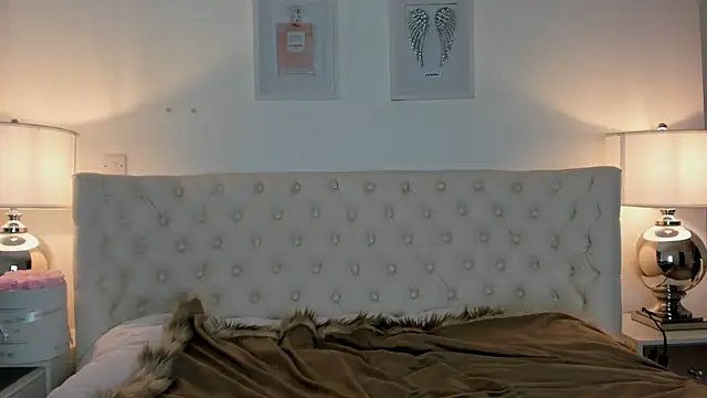 Snapshot of JessicaJames23 chatting on March 21, 2025, 10:17 am JessicaJames23 online show from March 21, 2025, 10:17 am